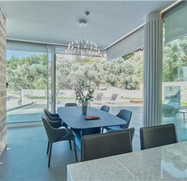 6 bedroom villa with pool and roof terrace, Sveti Stefan, sleeps 12